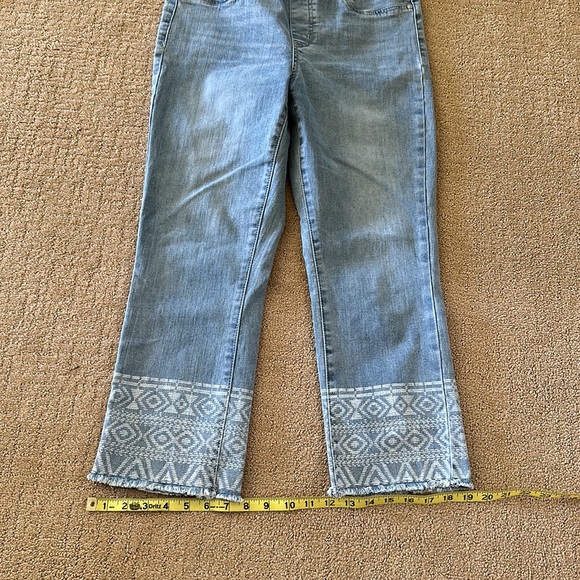 Tribal Audrey midrise straight capri - Picture 4 of 5